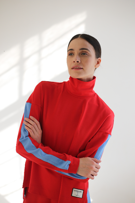 Костюм с широкими брюками и бадлоном