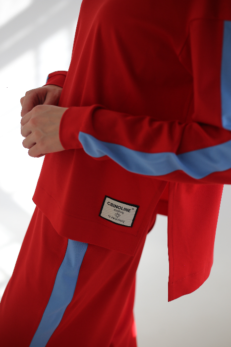 Костюм с широкими брюками и бадлоном