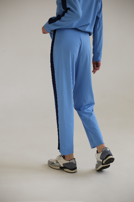 Костюм комбинированный с укороченными брюками, бадлоном и свитшотом