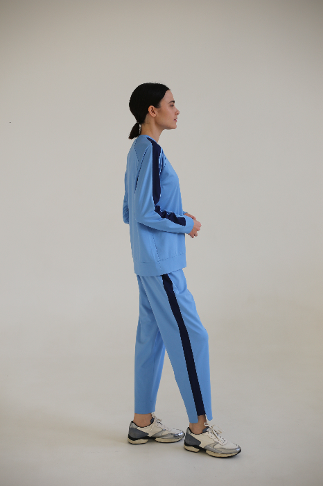 Костюм комбинированный с укороченными брюками, бадлоном и свитшотом