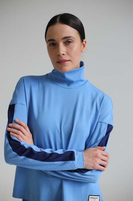 Костюм комбинированный с укороченными брюками, бадлоном и свитшотом