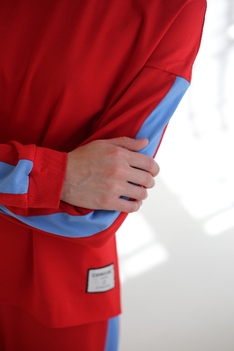 Костюм с широкими брюками и бадлоном