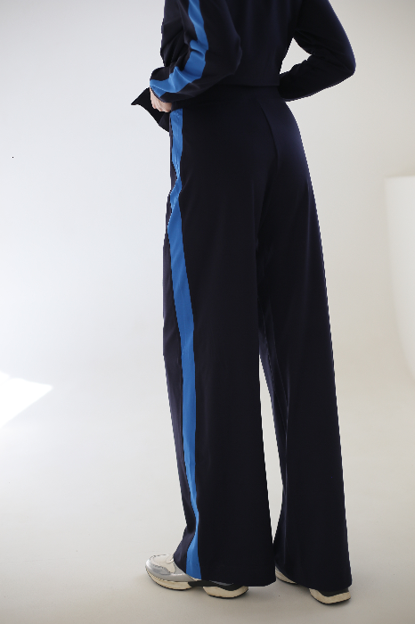 Брюки прямого кроя из трикотажного джерси